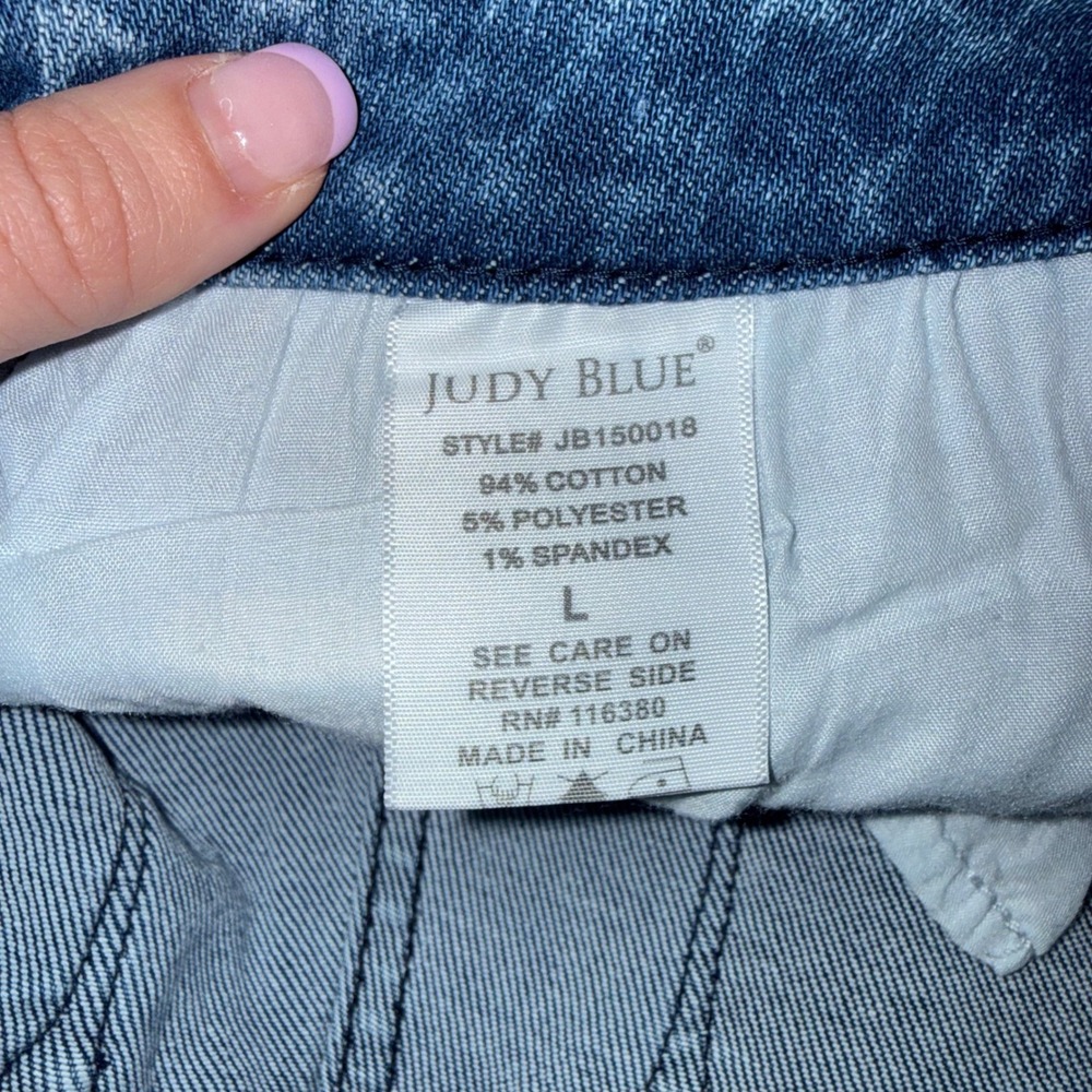 Judy Blue Jean Shorts Womens Large Blue Excellent Distressed Acid Wash JB150018 - Picture 3 of 4
